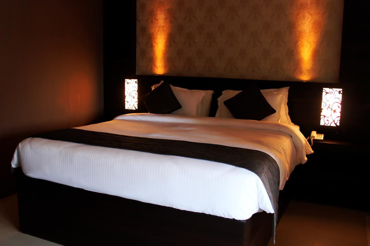 Hotel Grand Tizu Dimāpur Exteriör bild