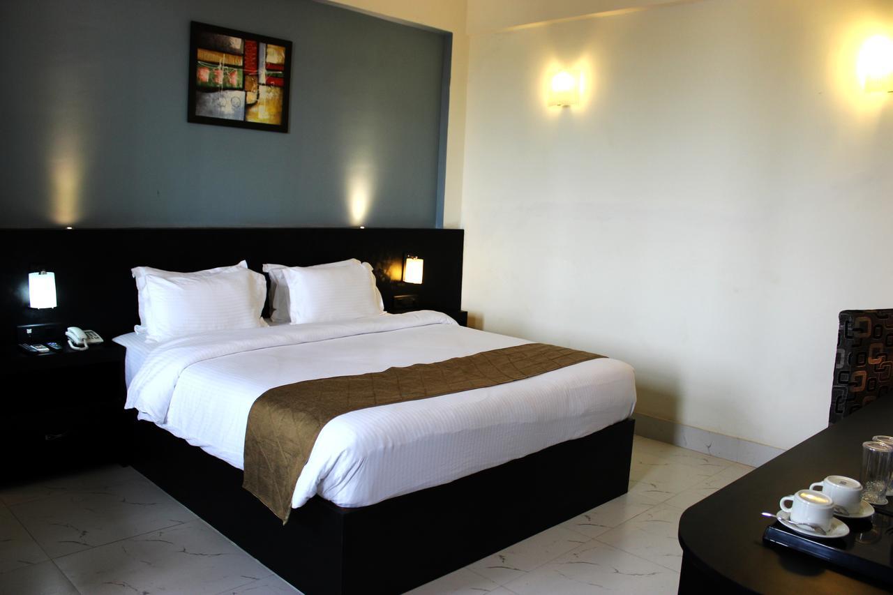 Hotel Grand Tizu Dimāpur Exteriör bild